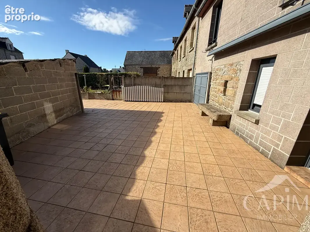 Maison en pierres Saint Germain En Cogles en centre bourg - 4Ch. - Bureau - photo 13