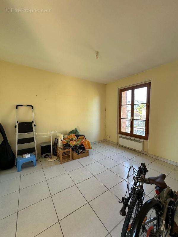 Appartement à CORBEIL-ESSONNES