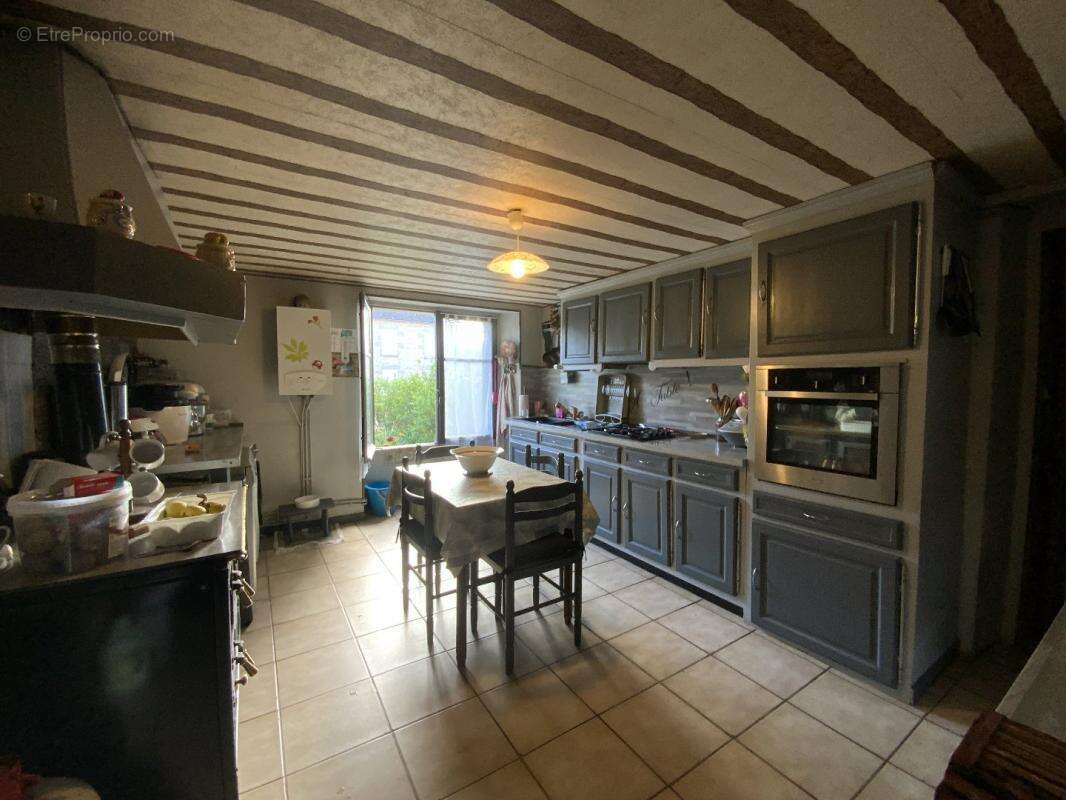 Maison à SAINT-PARDOUX-LES-CARDS