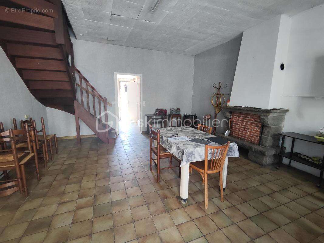 Maison à SAINT-BRICE-EN-COGLES