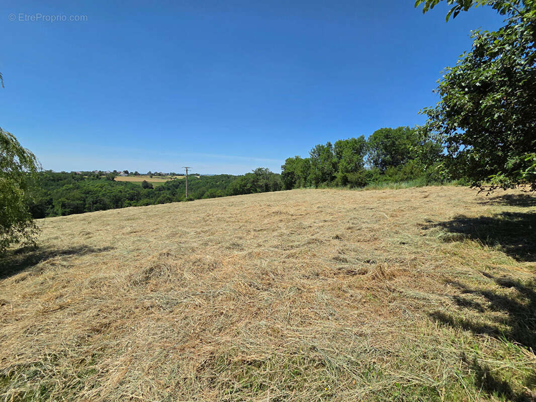 Havre de paix composé par un corps de ferme en pierres sur près de 1ha - photo 18