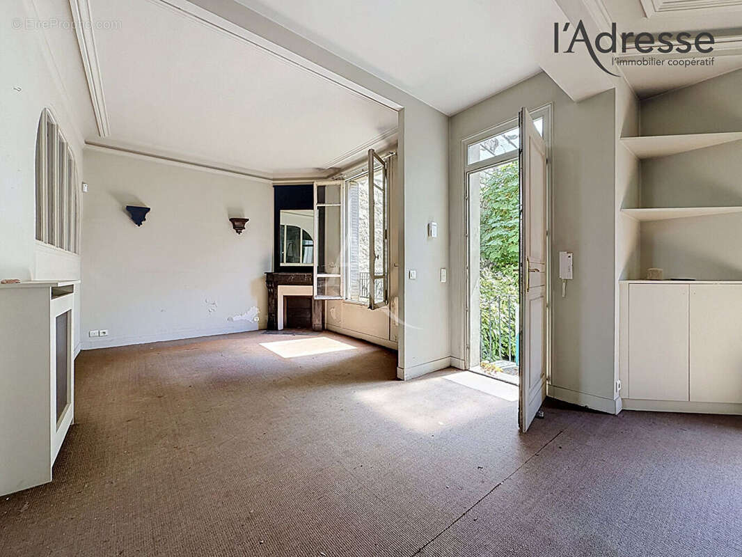 PUTEAUX/ Centre-Ville - Maison 8 pièces 168m² - 126m² d'Extérieurs - photo 2