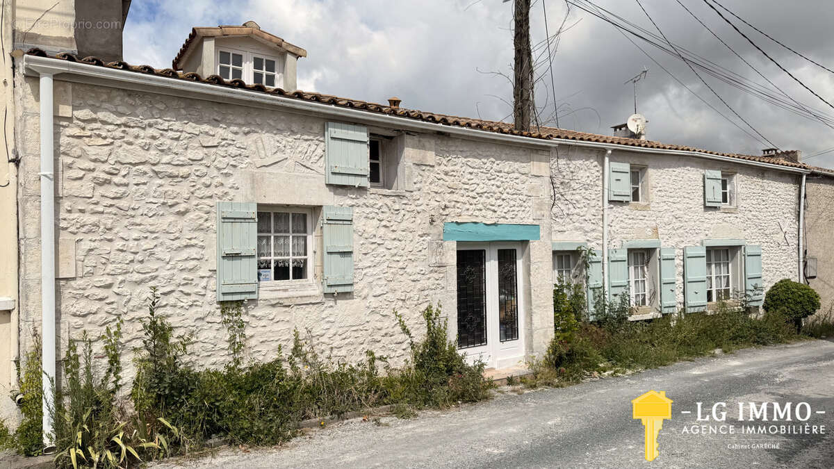 Maison à SEMUSSAC