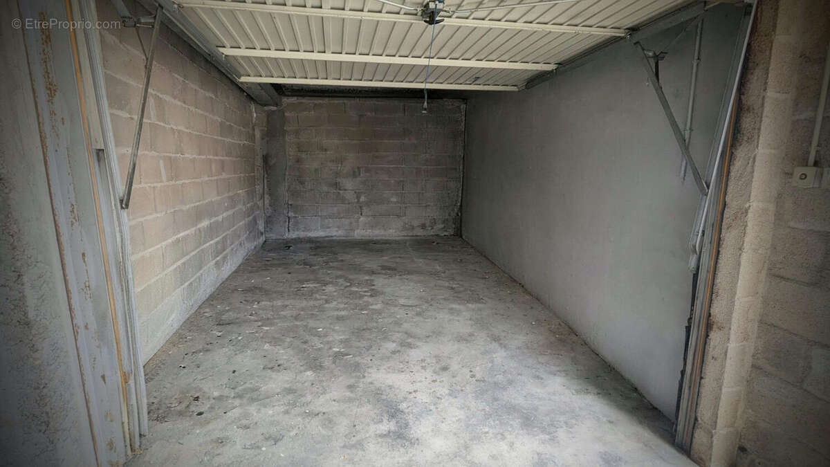 garage sécurisé privatif - Appartement à AIGUILLON