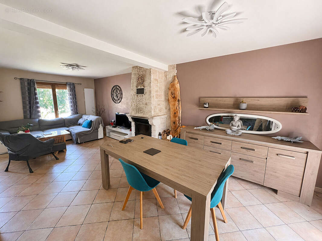A VENDRE - Maison proche de Chaumont en Vexin - PLAIN PIED DE VIE - 5 chambres - garage - 1000 m² de terrain - photo 5