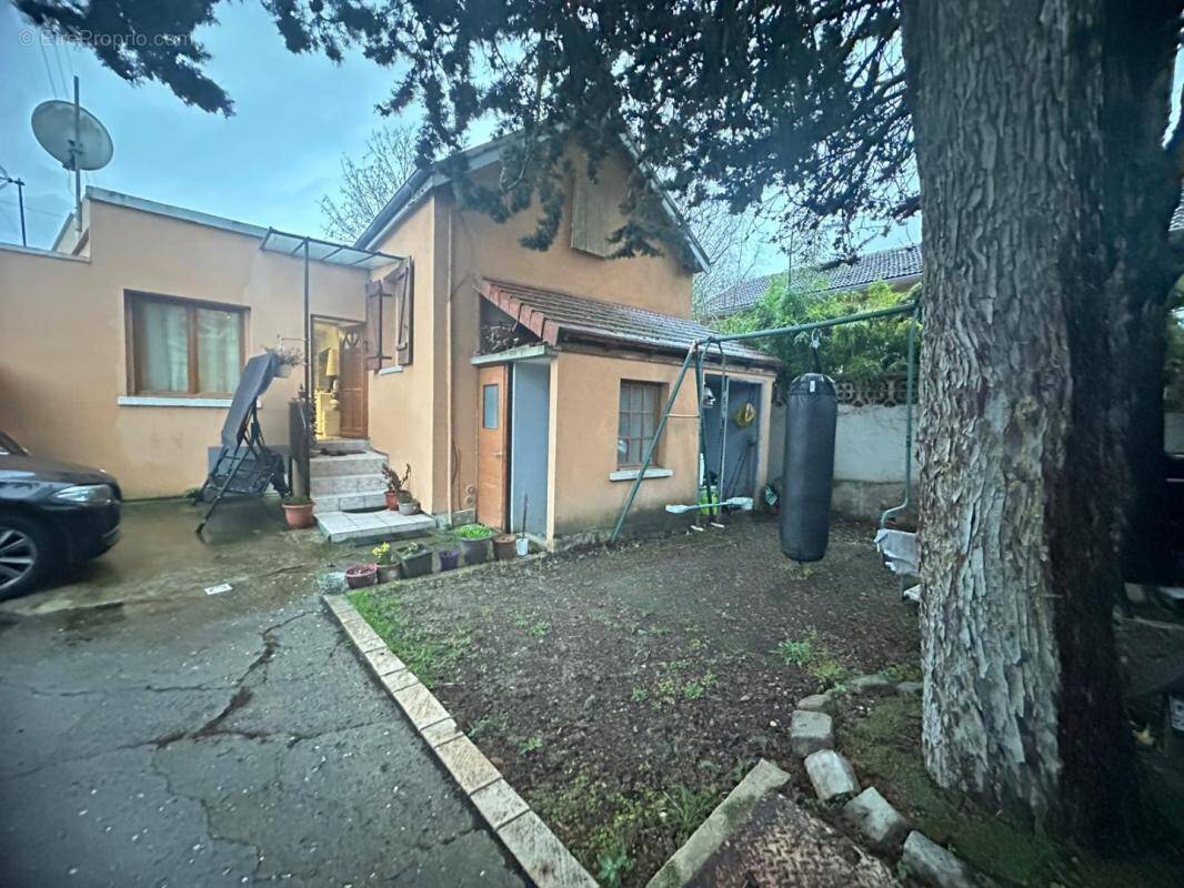 Maison à VILLETANEUSE