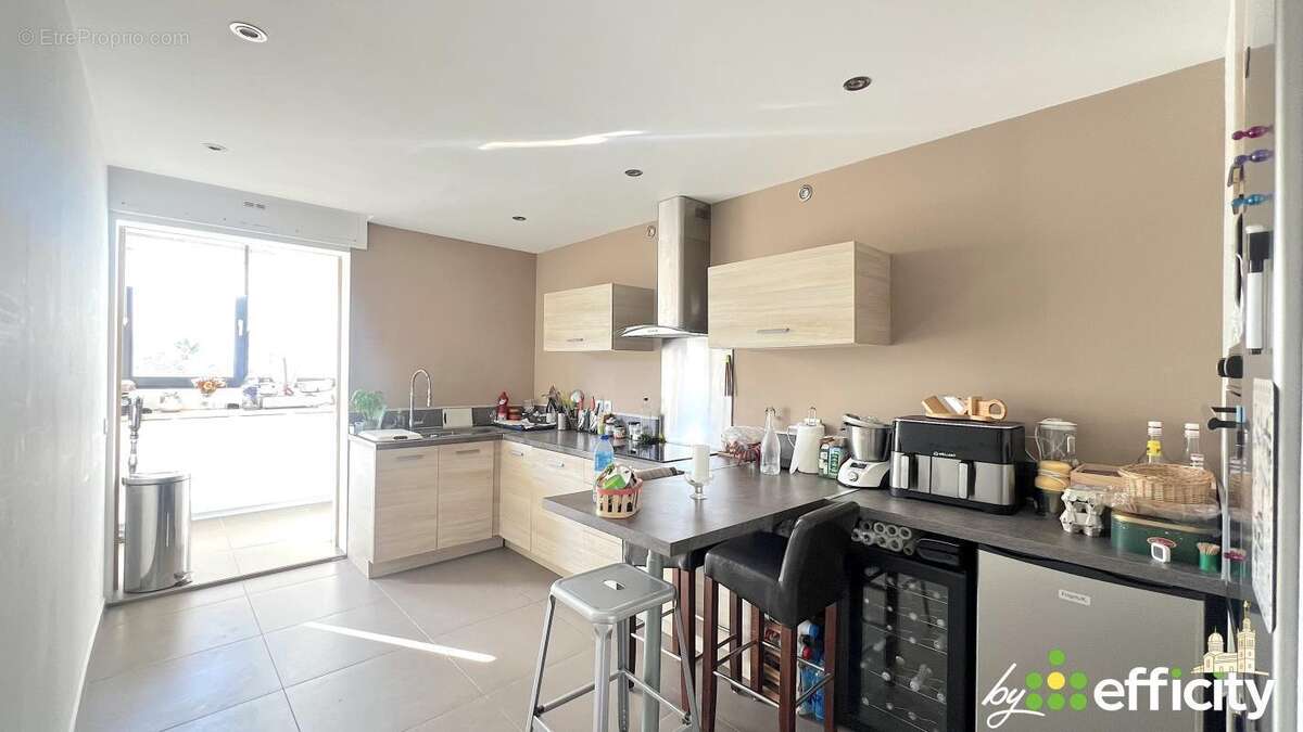 Appartement à MARSEILLE-9E