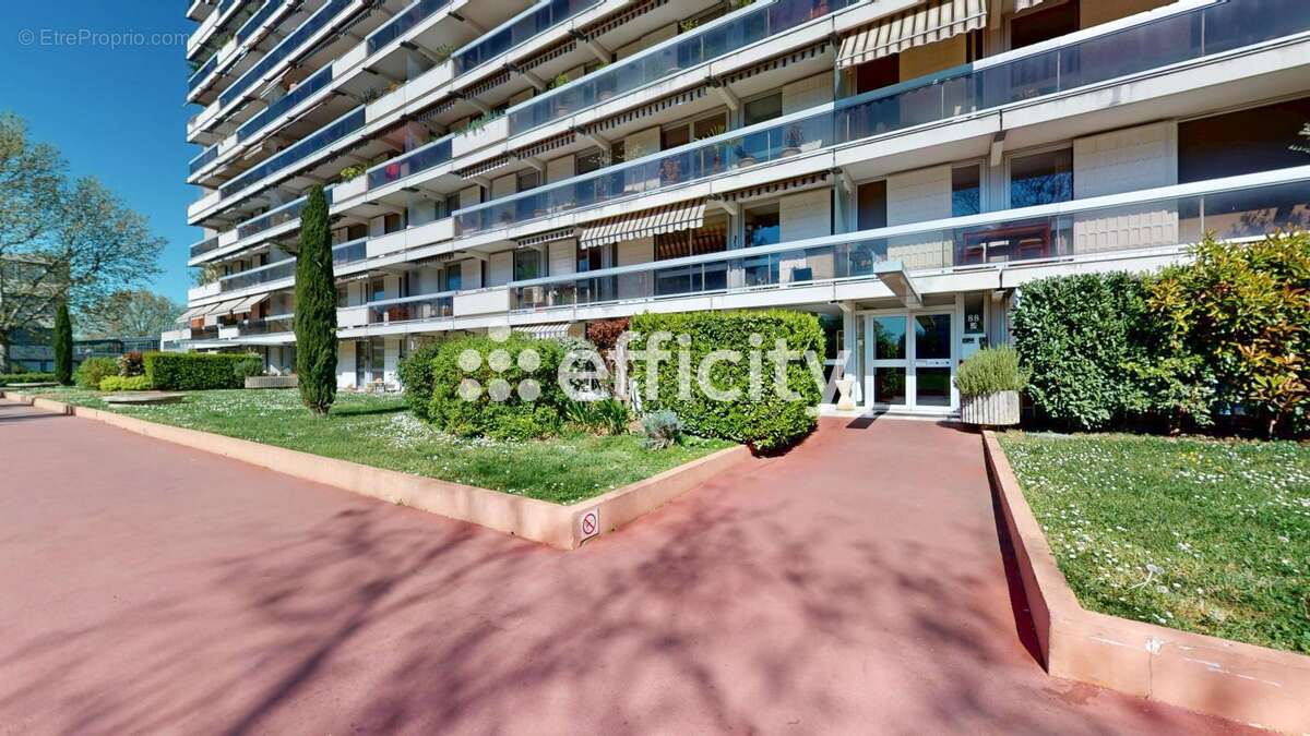 Appartement à LYON-8E