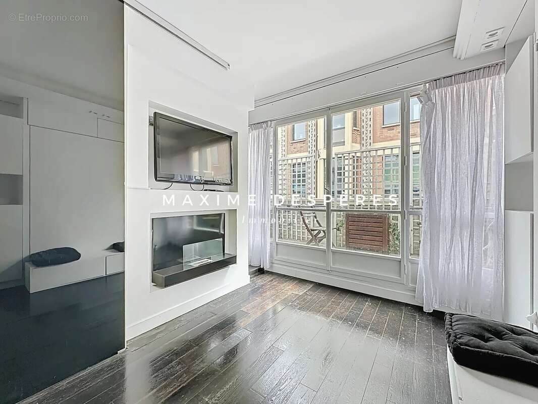 Appartement à NEUILLY-SUR-SEINE