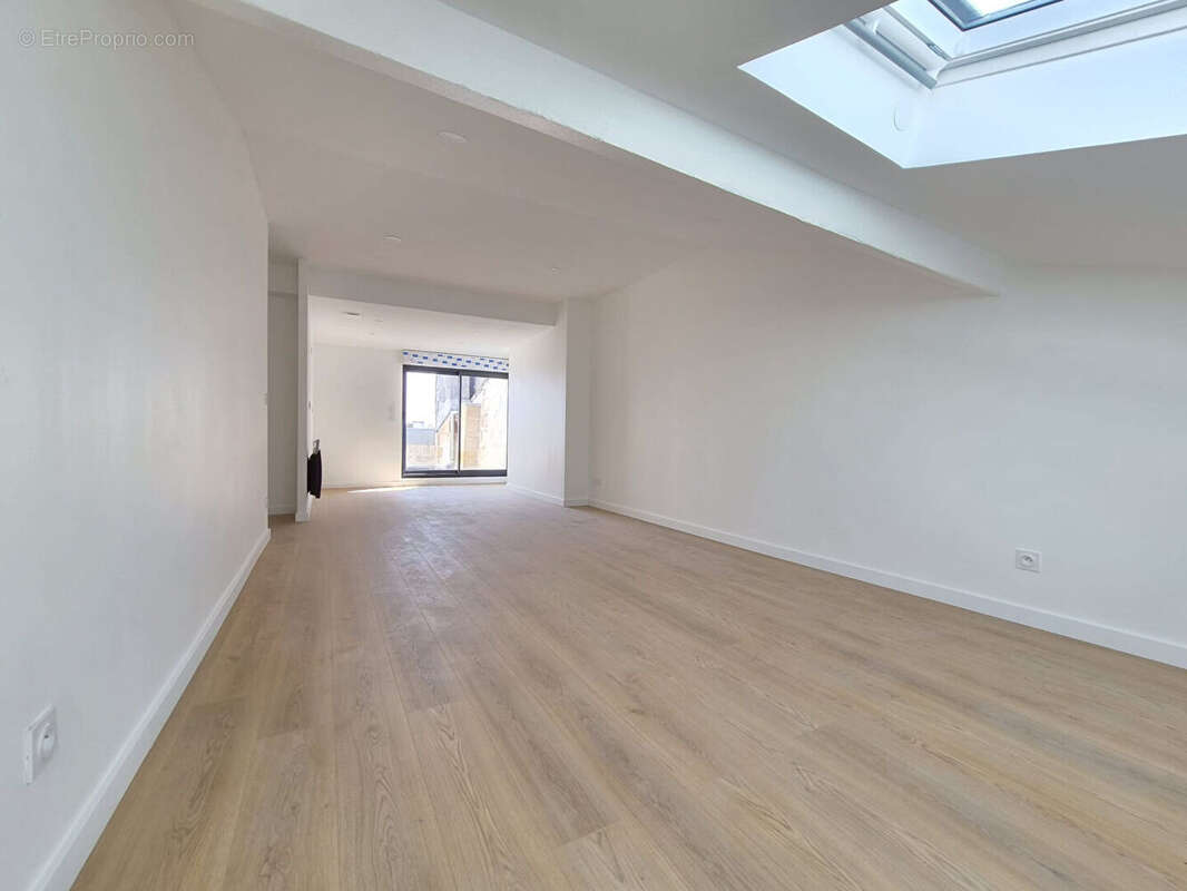 T2 49m² rénové avec terrasse Sud de 14 m² - photo 5
