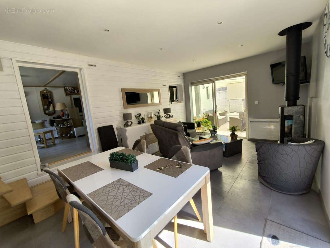 Maison à PORT-EN-BESSIN-HUPPAIN