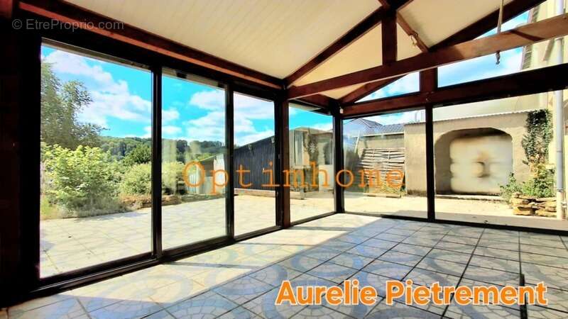 Maison à FRANCHEVAL