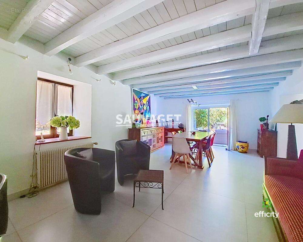 Maison 271 m² à Cornier  - photo 9
