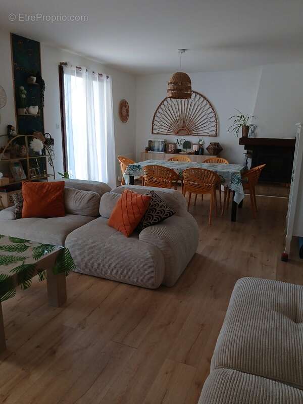 Maison 100 m² à Cande  - photo 2