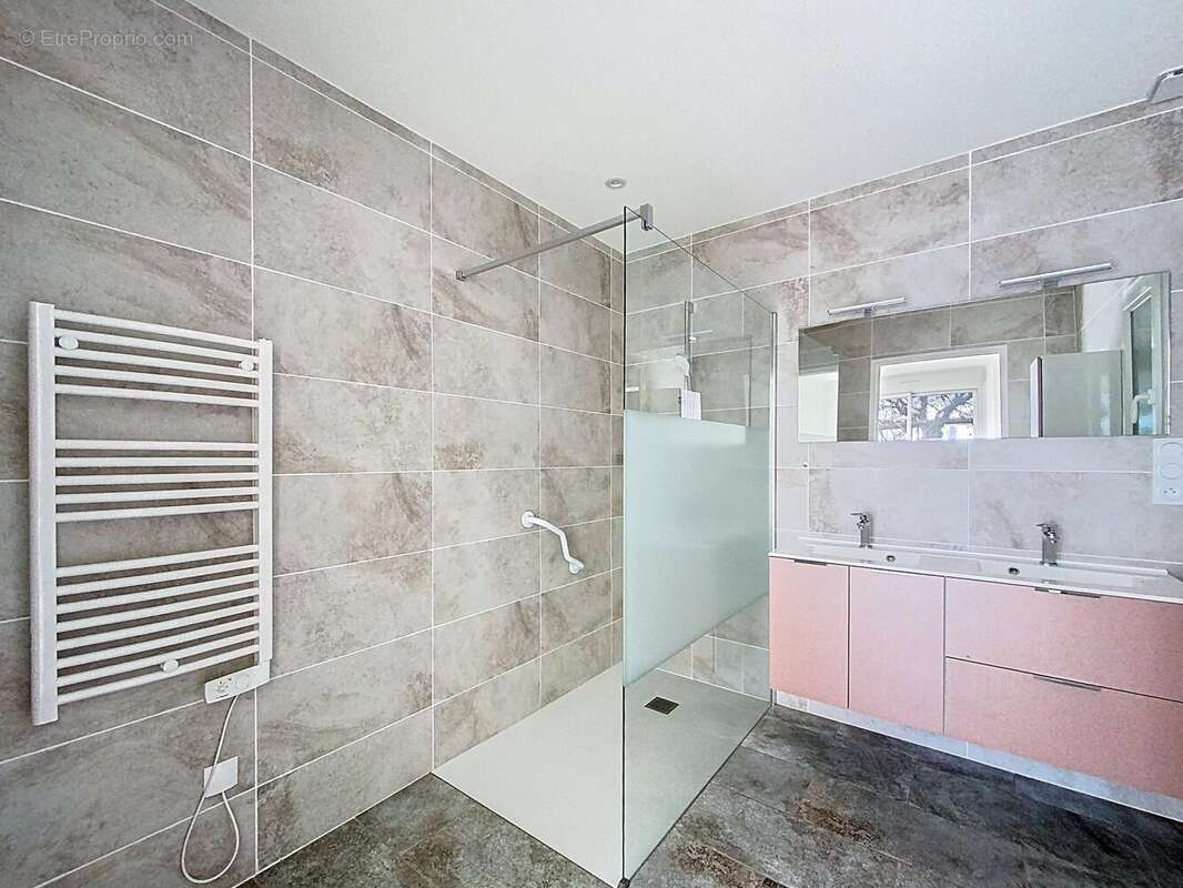 Maison à AZAY-SUR-CHER