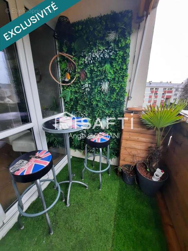 Appartement 120 m² à Laval  - photo 9
