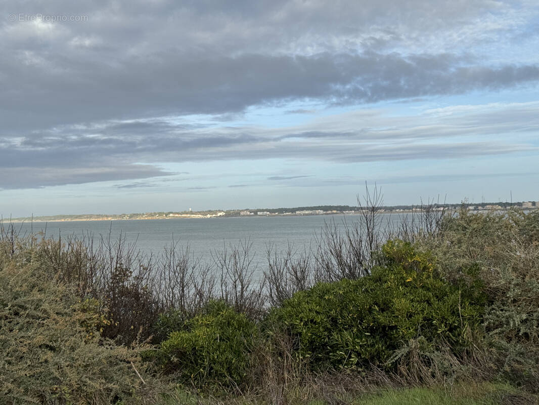 Terrain à LA PLAINE-SUR-MER