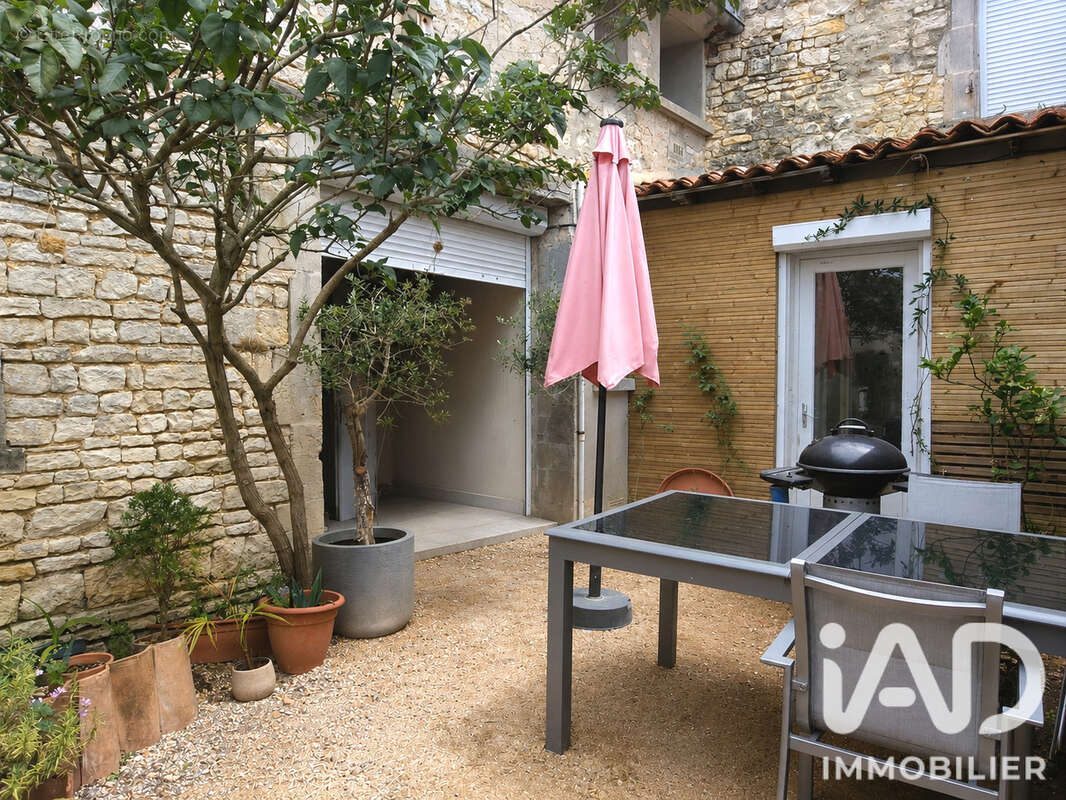 Maison 208 m² à Reparsac  - photo 3
