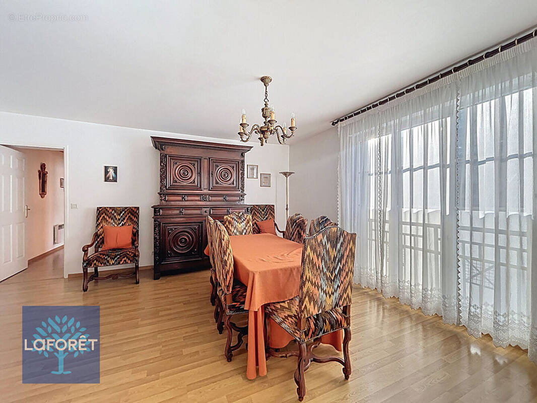 Appartement à CORBEIL-ESSONNES