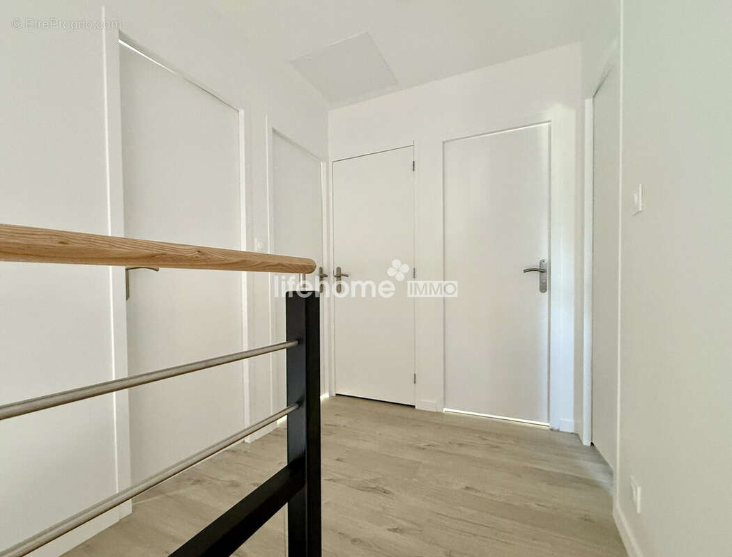 Palier  - Maison à SAINT-NAZAIRE