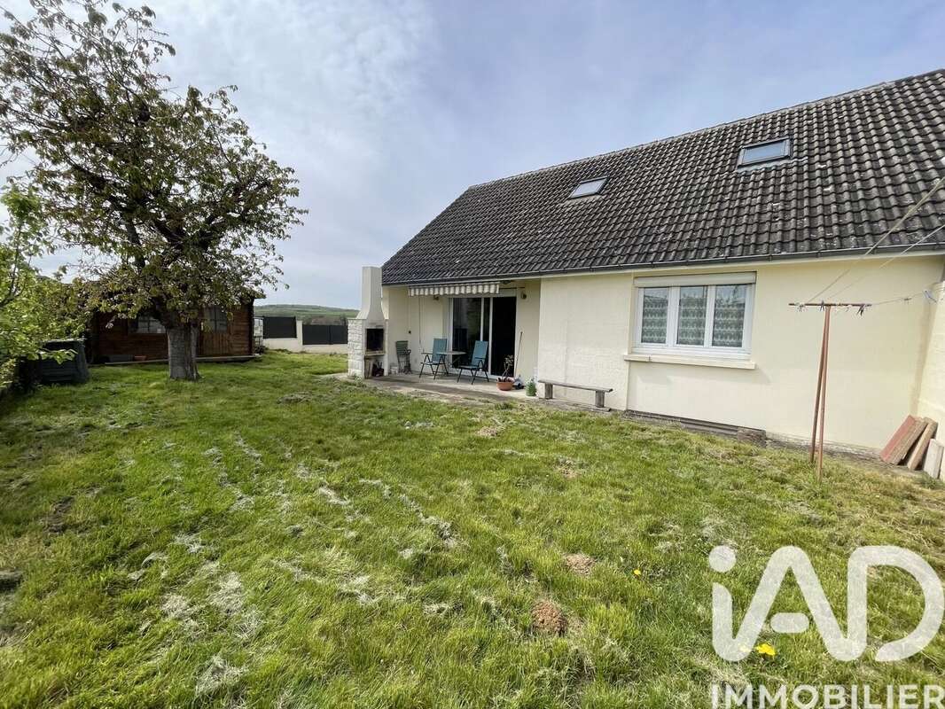 Photo 3 - Maison à VILLENEUVE-LA-GUYARD