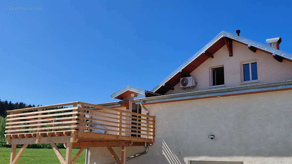 Appartement à ORCHAMPS-VENNES