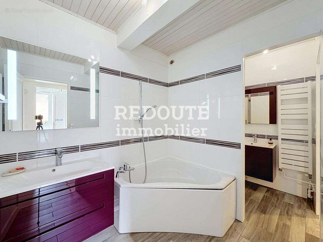 À vendre - appartement t4 avec terrasse panoramique et stationnement - photo 8