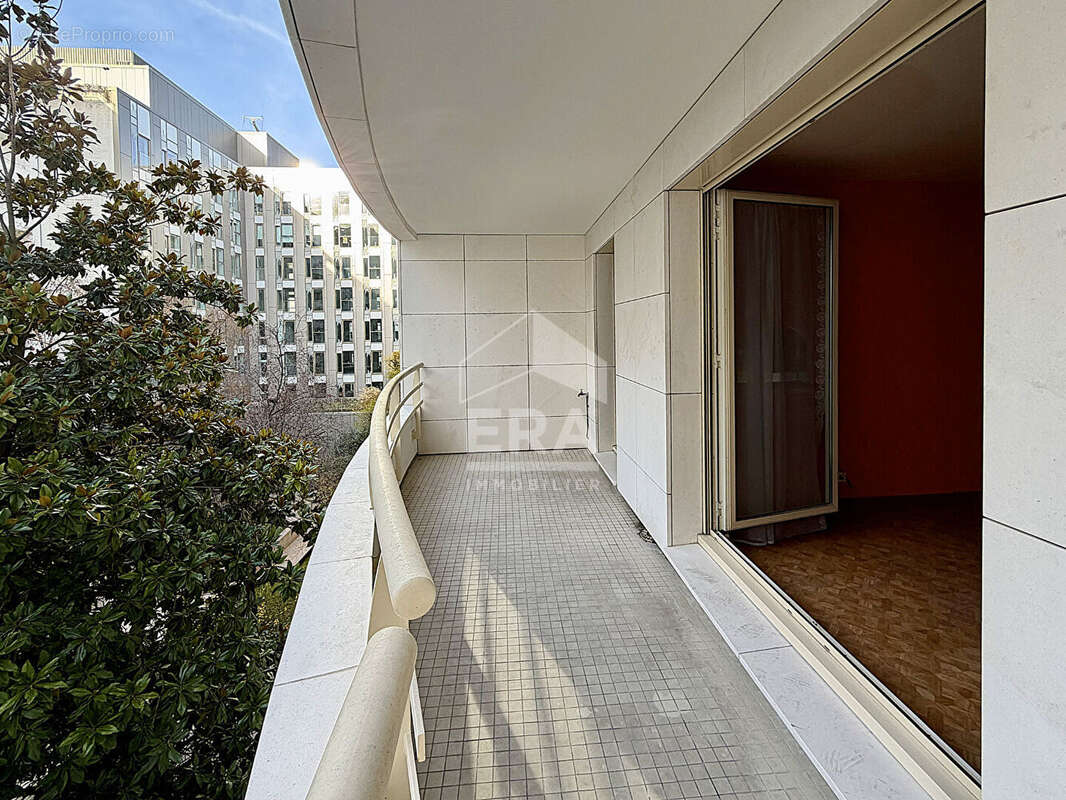 Appartement à LEVALLOIS-PERRET