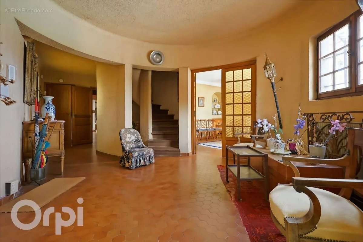 Maison à ROQUEFORT-LES-PINS