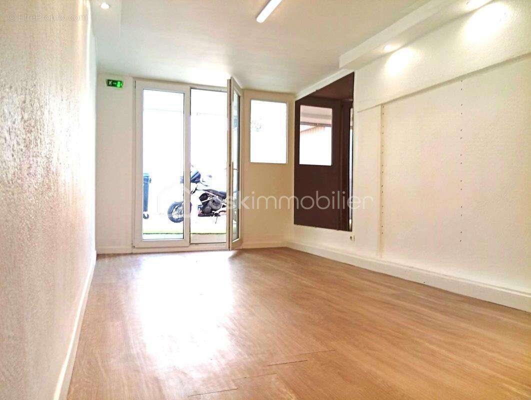 Commerce à EPINAY-SUR-SEINE