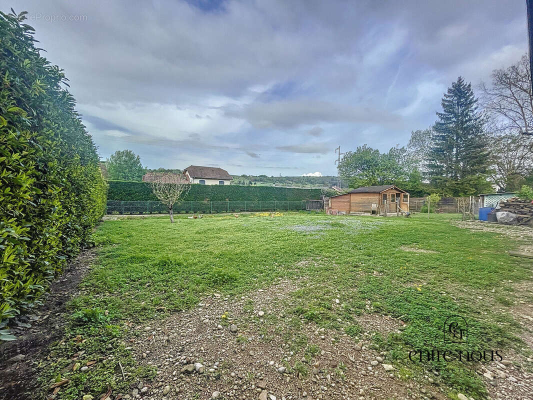 Photo 2 - Terrain à SAINT-SAVIN