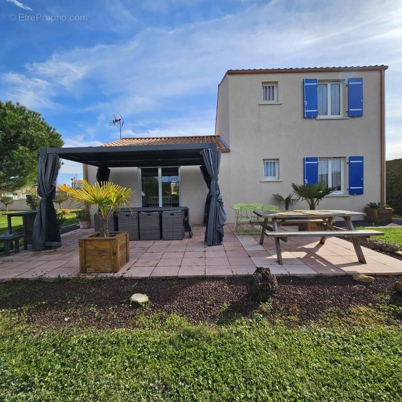 Maison à CHAILLE-LES-MARAIS