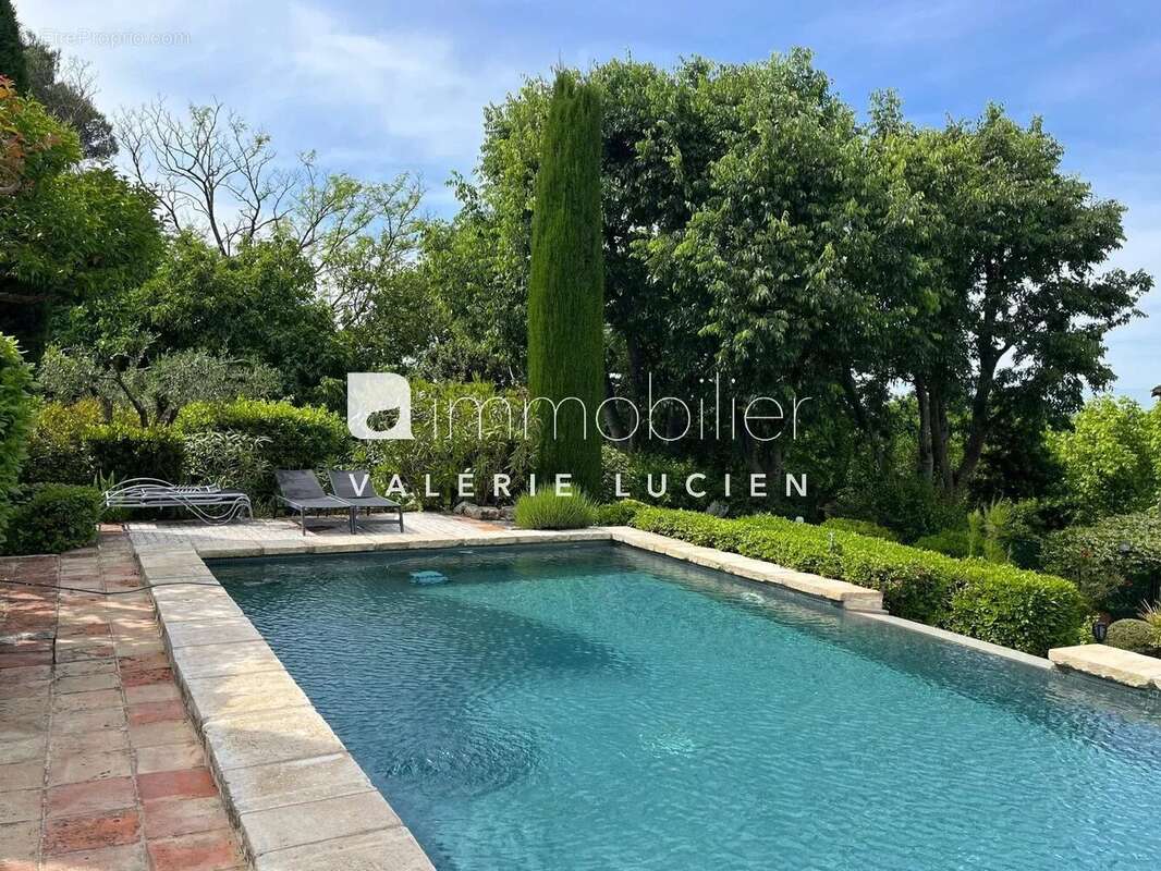 Ravissant mas  avec piscine au cœur des Alpilles - photo 4