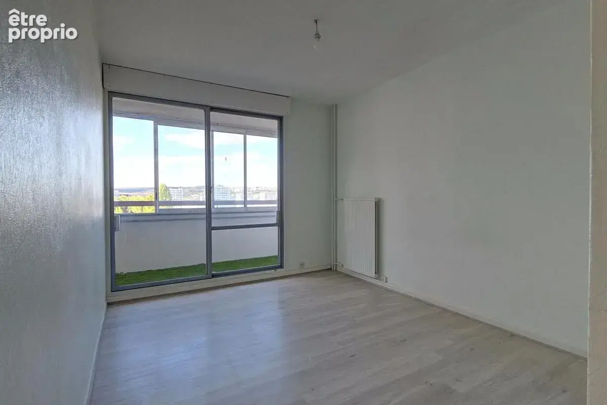 Appartement T3 2 chambres, loggia, stationnement privatif et 2 caves - photo 6