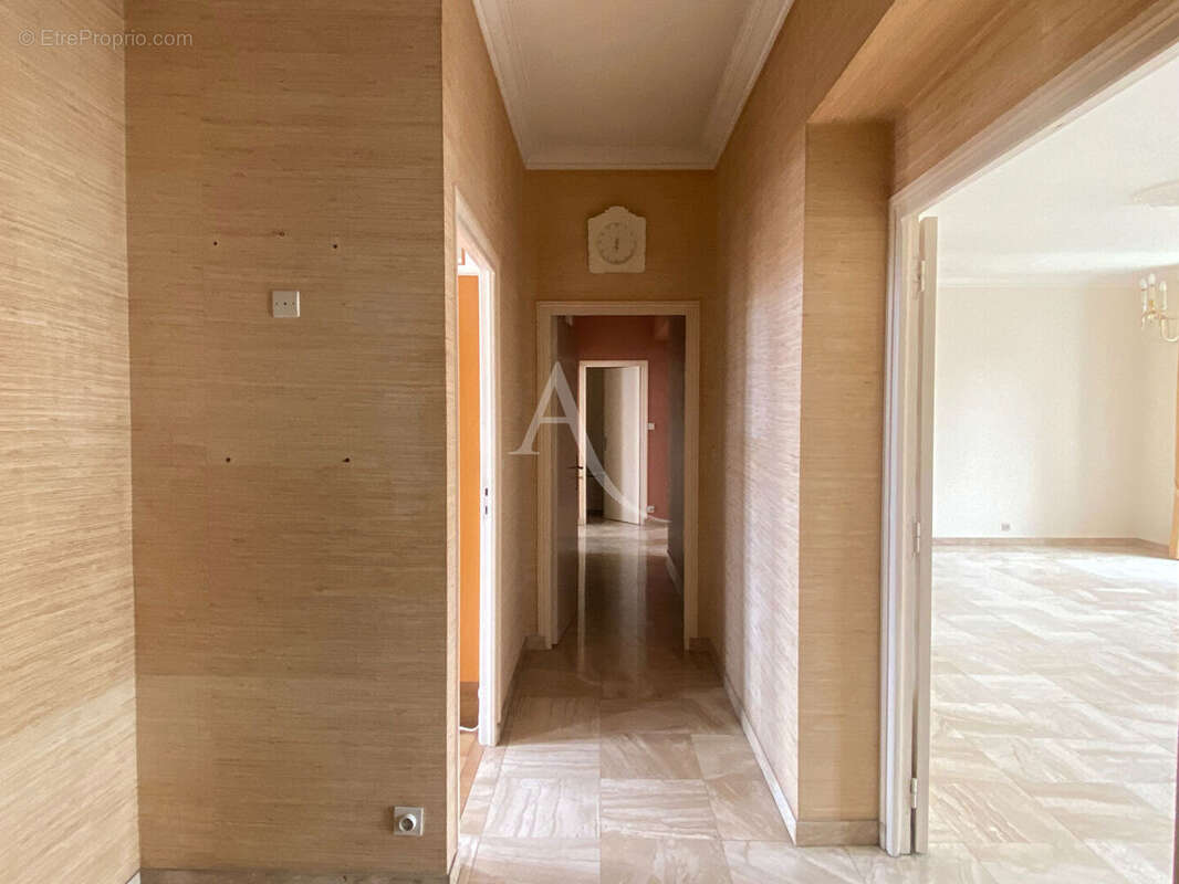 Appartement d'exception au coeur de Rochefort - 4 pièces - 139,20 m² - photo 13