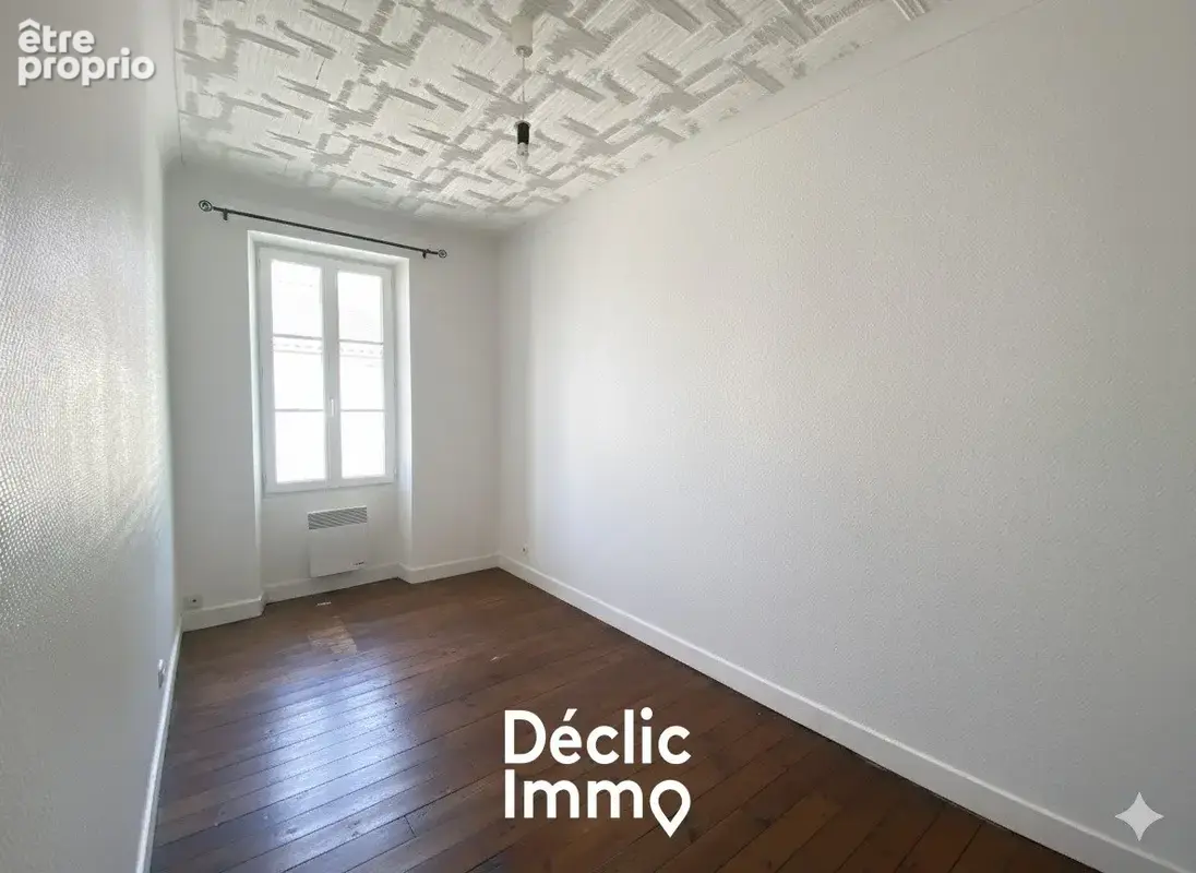 Breuil-Magné - Maison avec jardin et garage - photo 5