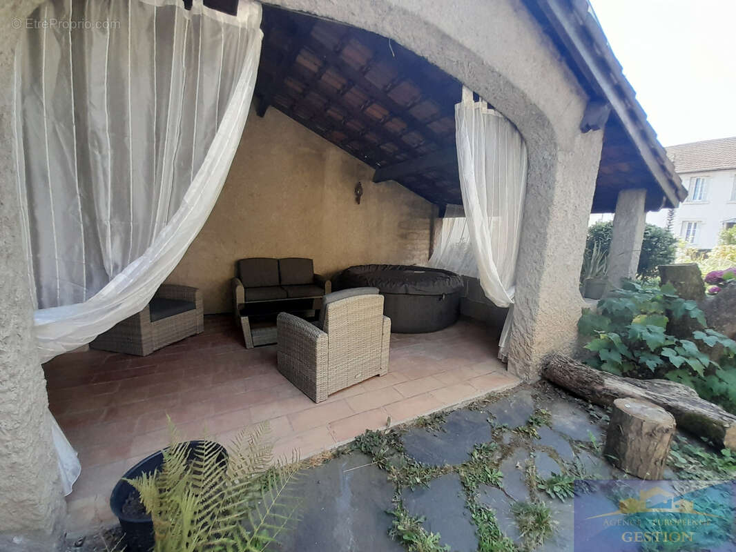 Maison à LOURDES