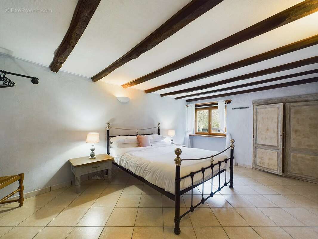 Maison à LES ESSARDS