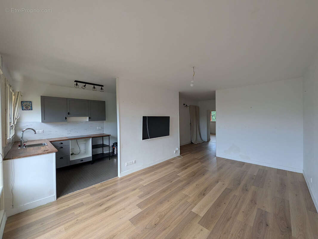 Appartement à CHAVILLE