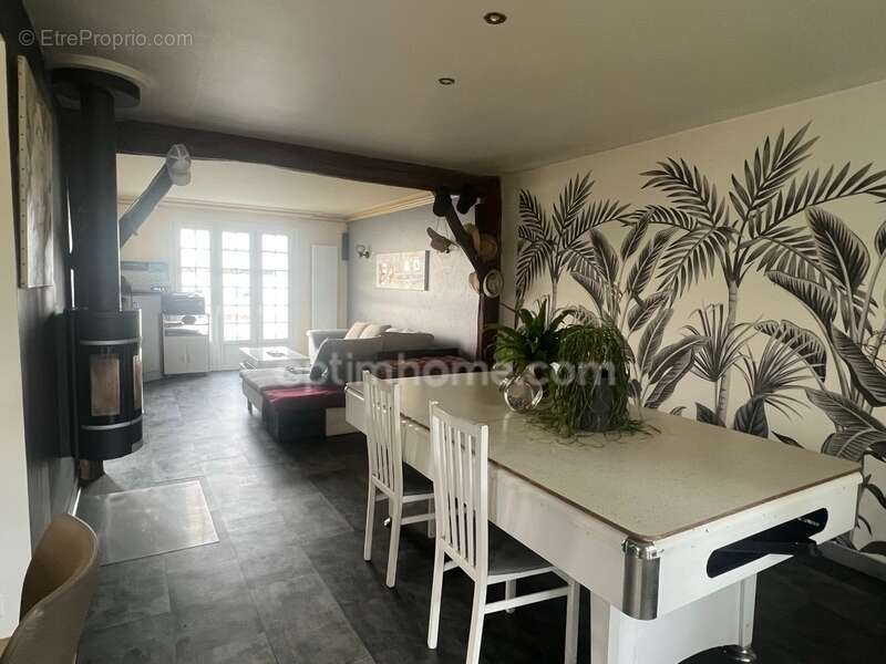 Maison à MORTAGNE-SUR-SEVRE