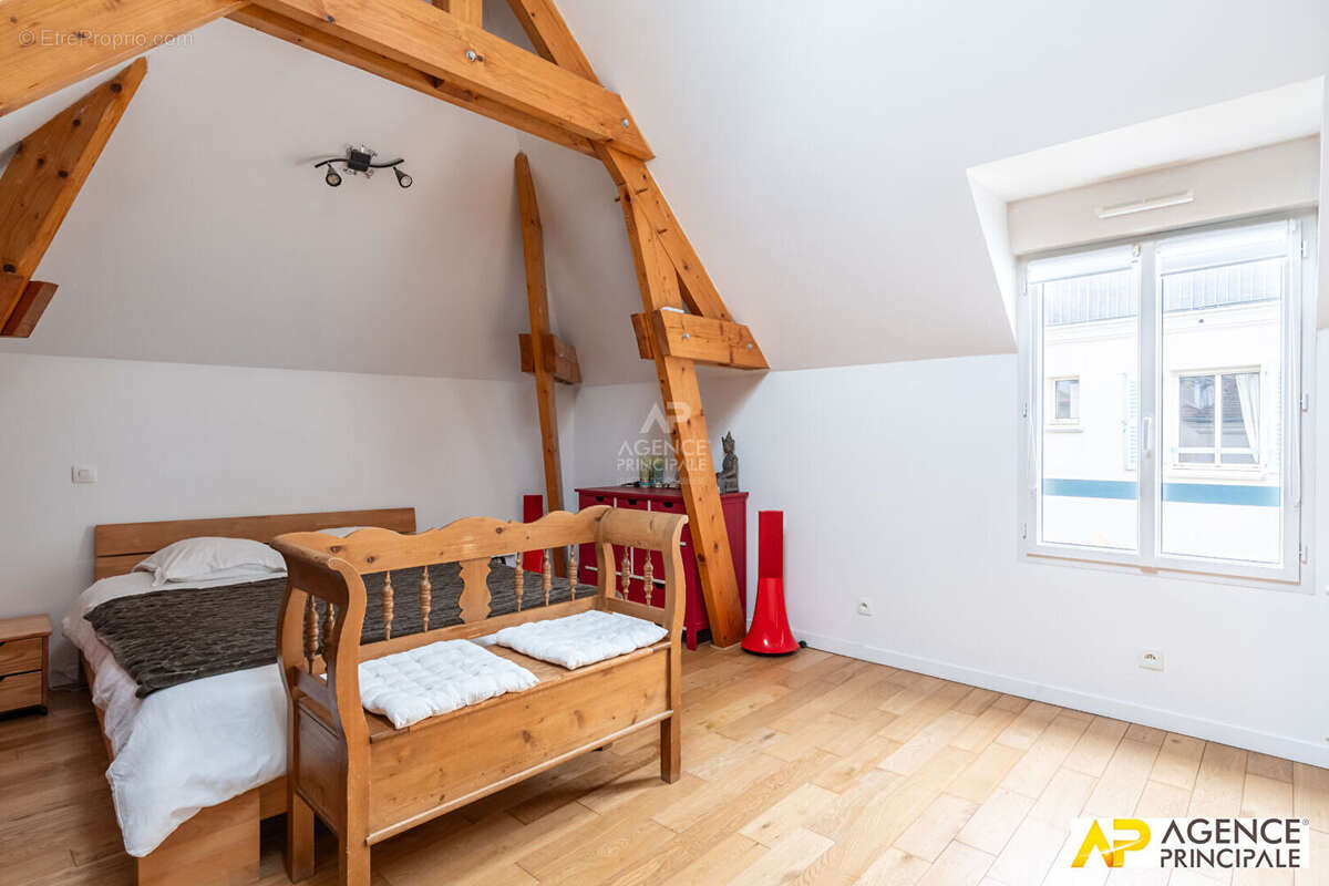 Appartement à MAISONS-LAFFITTE
