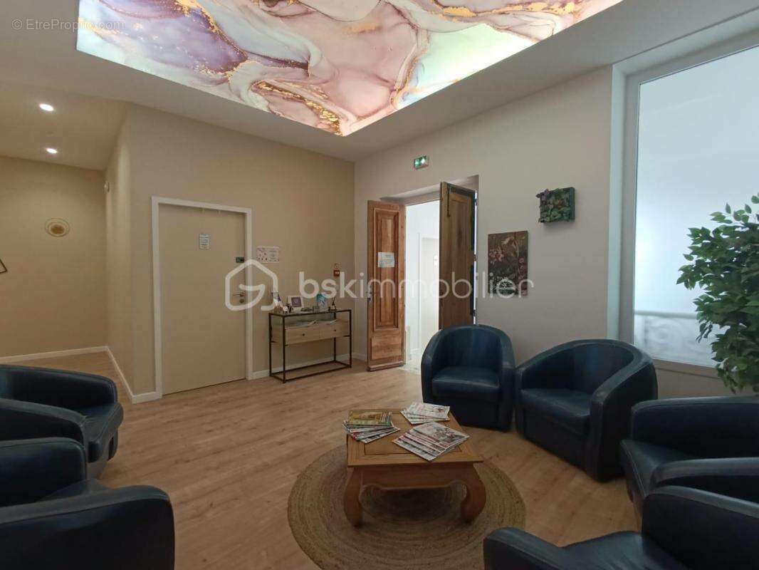 Commerce à SAINT-JEAN-DE-MOIRANS