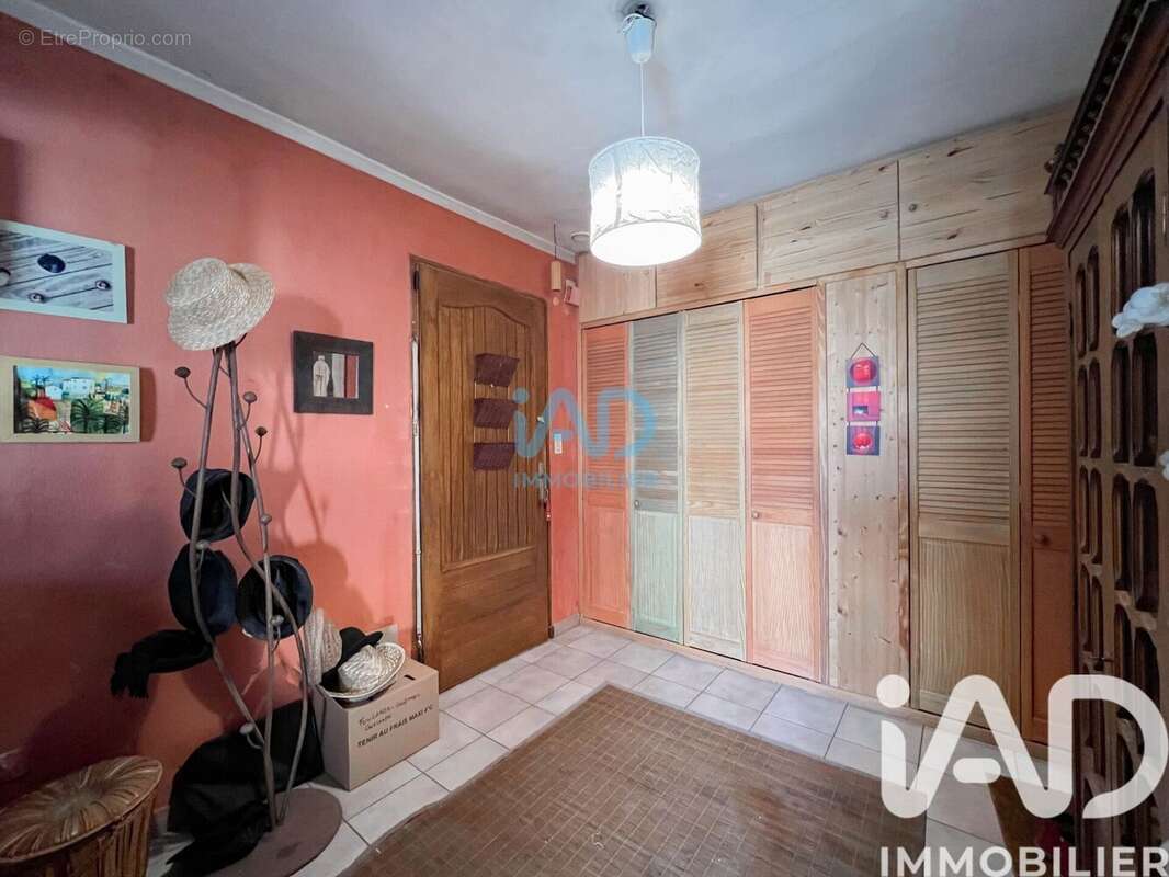 Photo 9 - Maison à ENTRAIGUES-SUR-LA-SORGUE