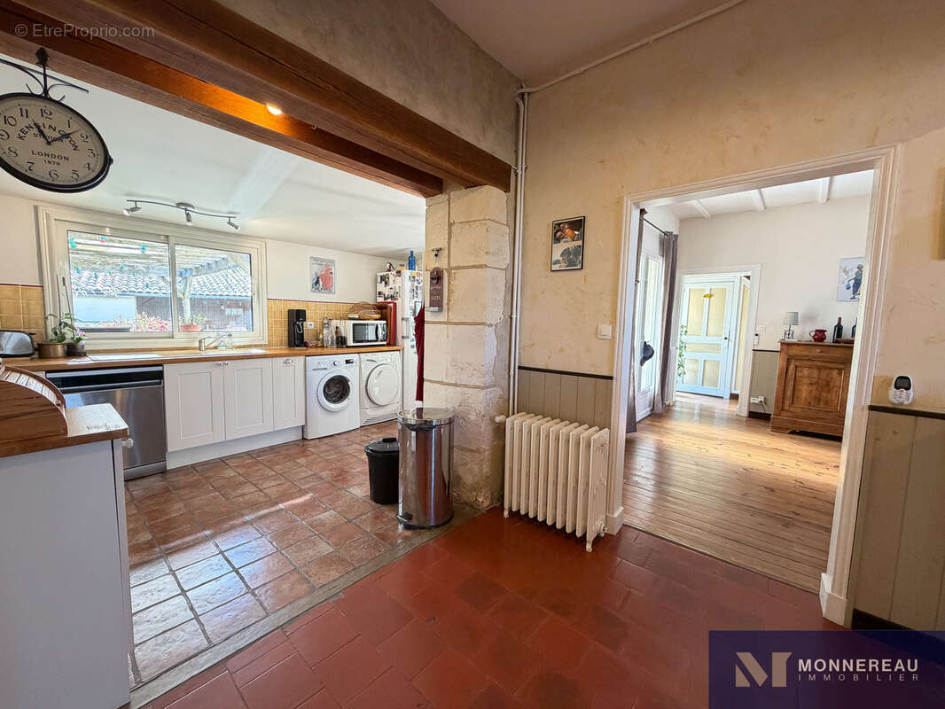 Maison à CHATEAUNEUF-SUR-CHARENTE