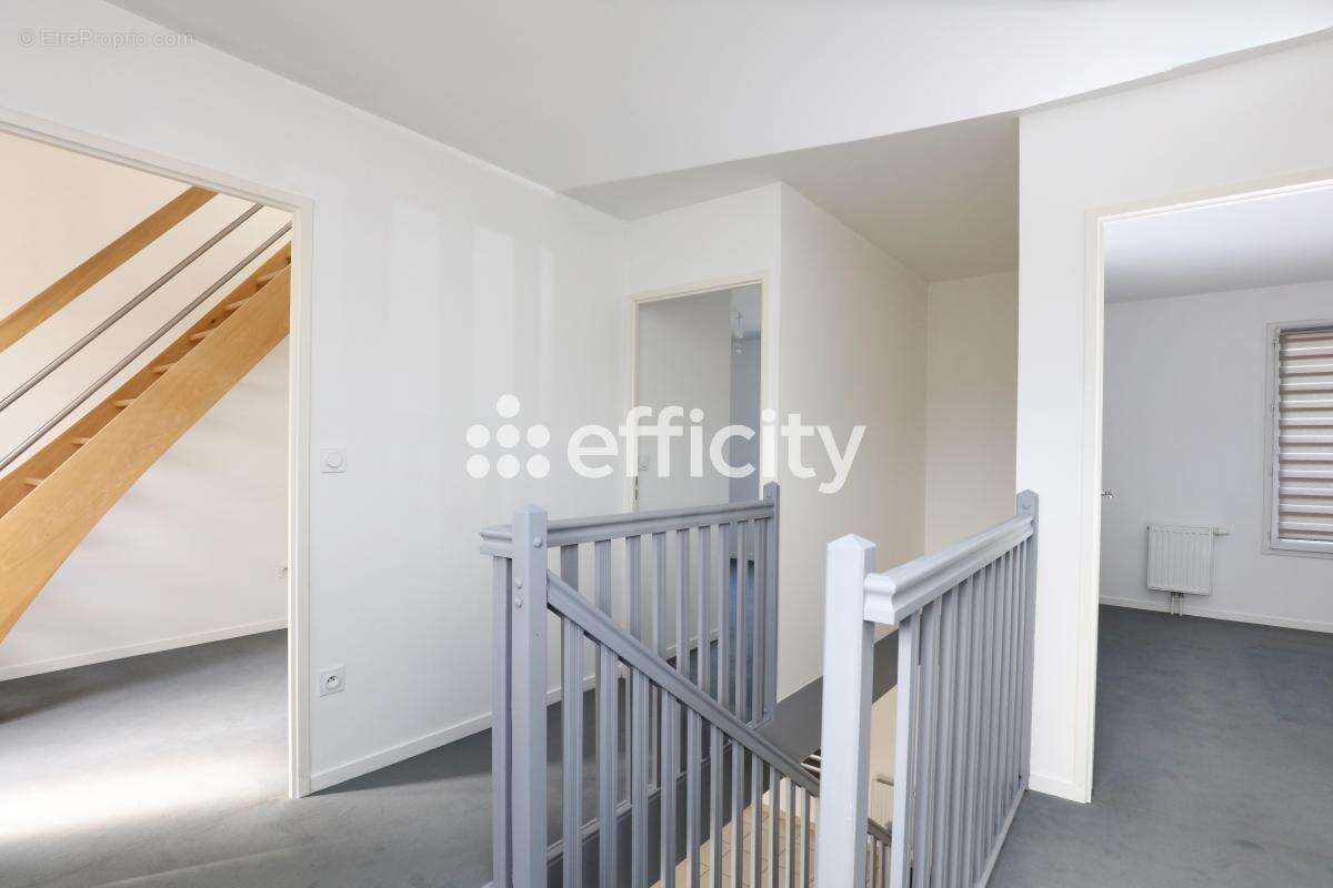 Maison 95 m² à Hallennes-Lez-Haubourdin  - photo 6