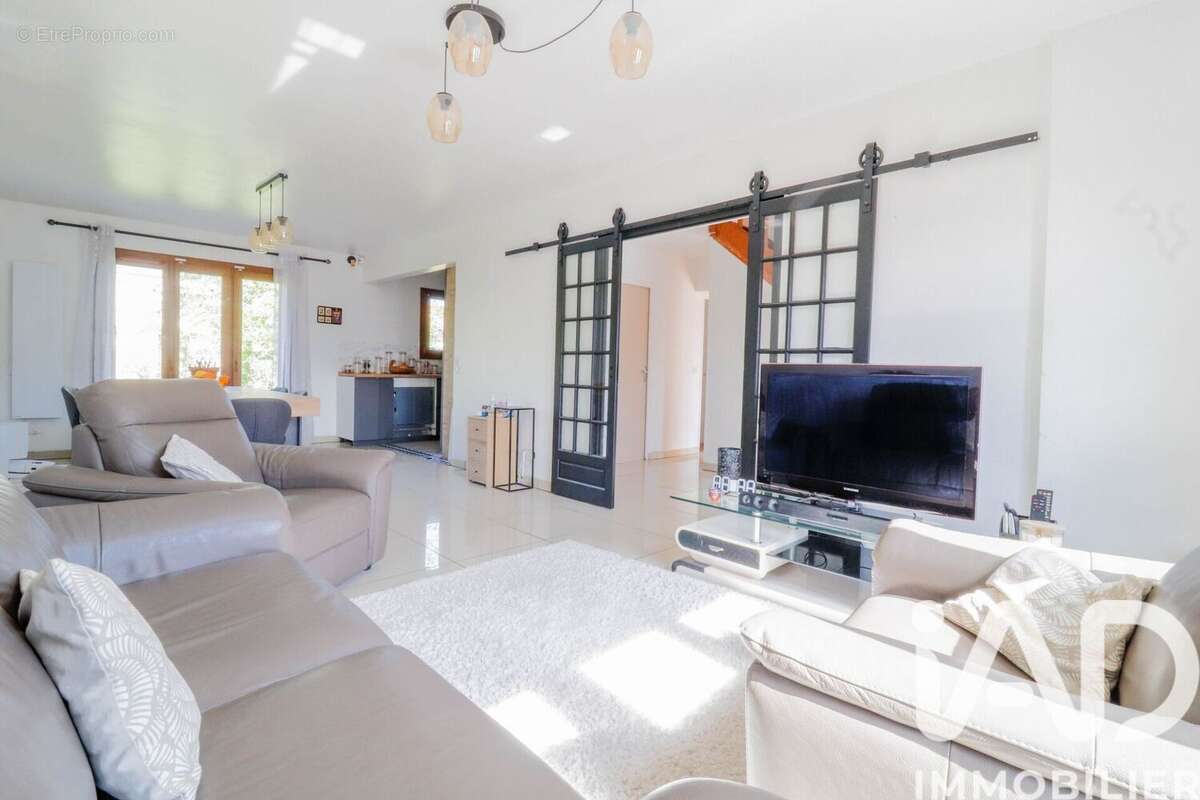 Maison 101 m² à Saulx-Les-Chartreux  - photo 5