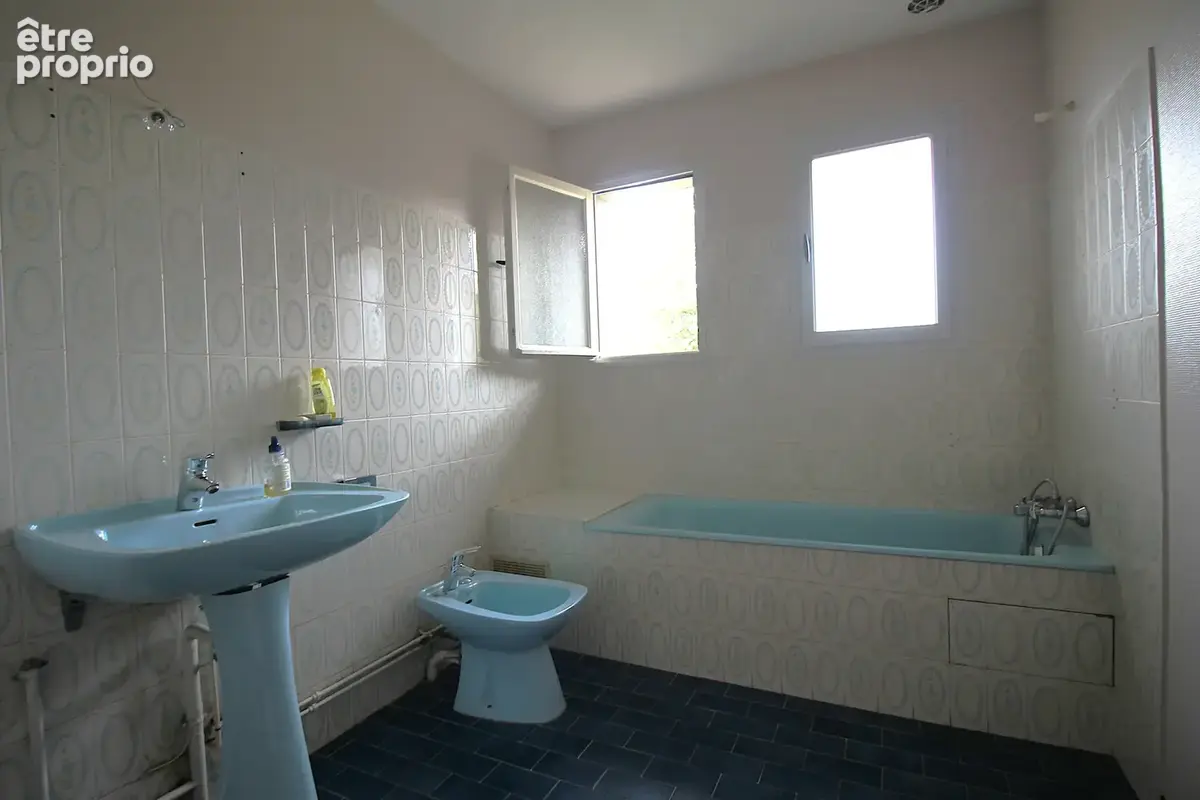 Maison de campagne a renover avec dependances - photo 7