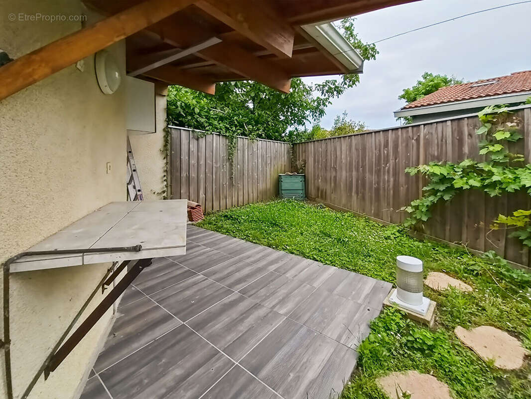 Villenave d ornon -Trigan.Maison-5 Chambres-Parkings-Terrain - photo 8