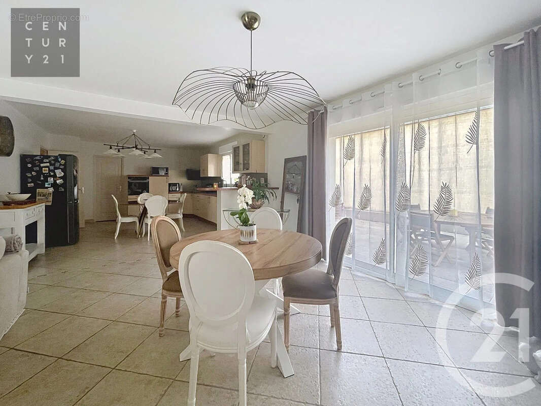 Maison 202 m² à Troyes  - photo 8