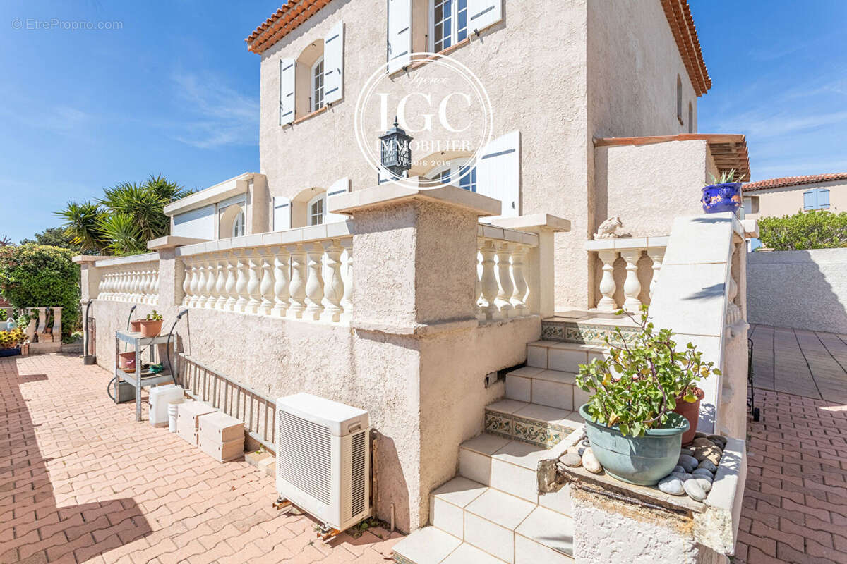 Maison à SAUSSET-LES-PINS